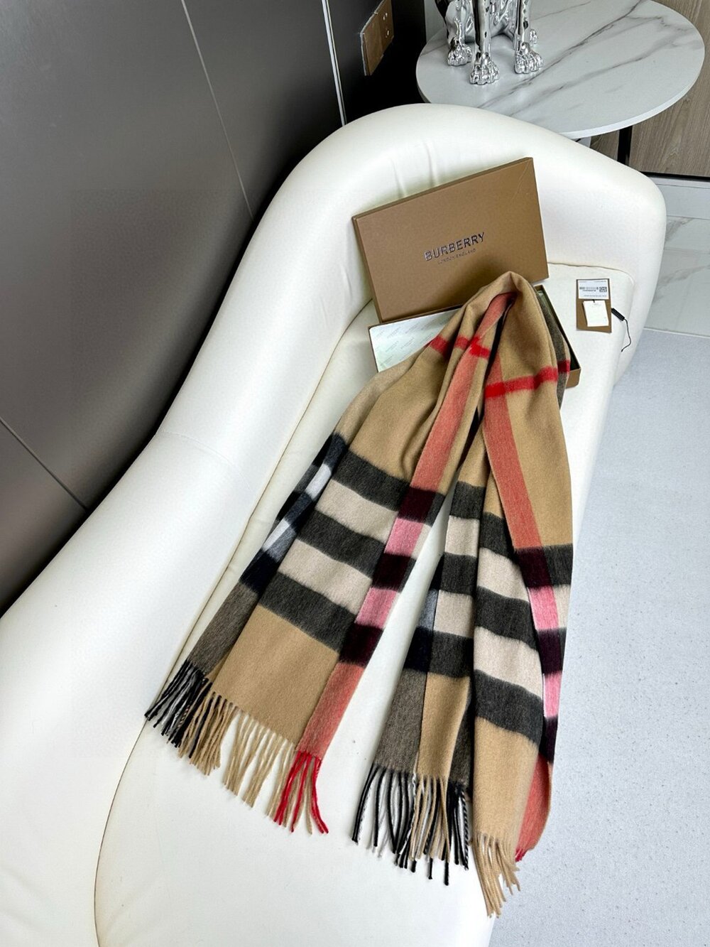 Burberry Shawl - Picture 3 of 7